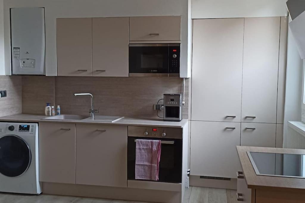 Suresnes : 2 Pieces Cosy Leilighet Eksteriør bilde